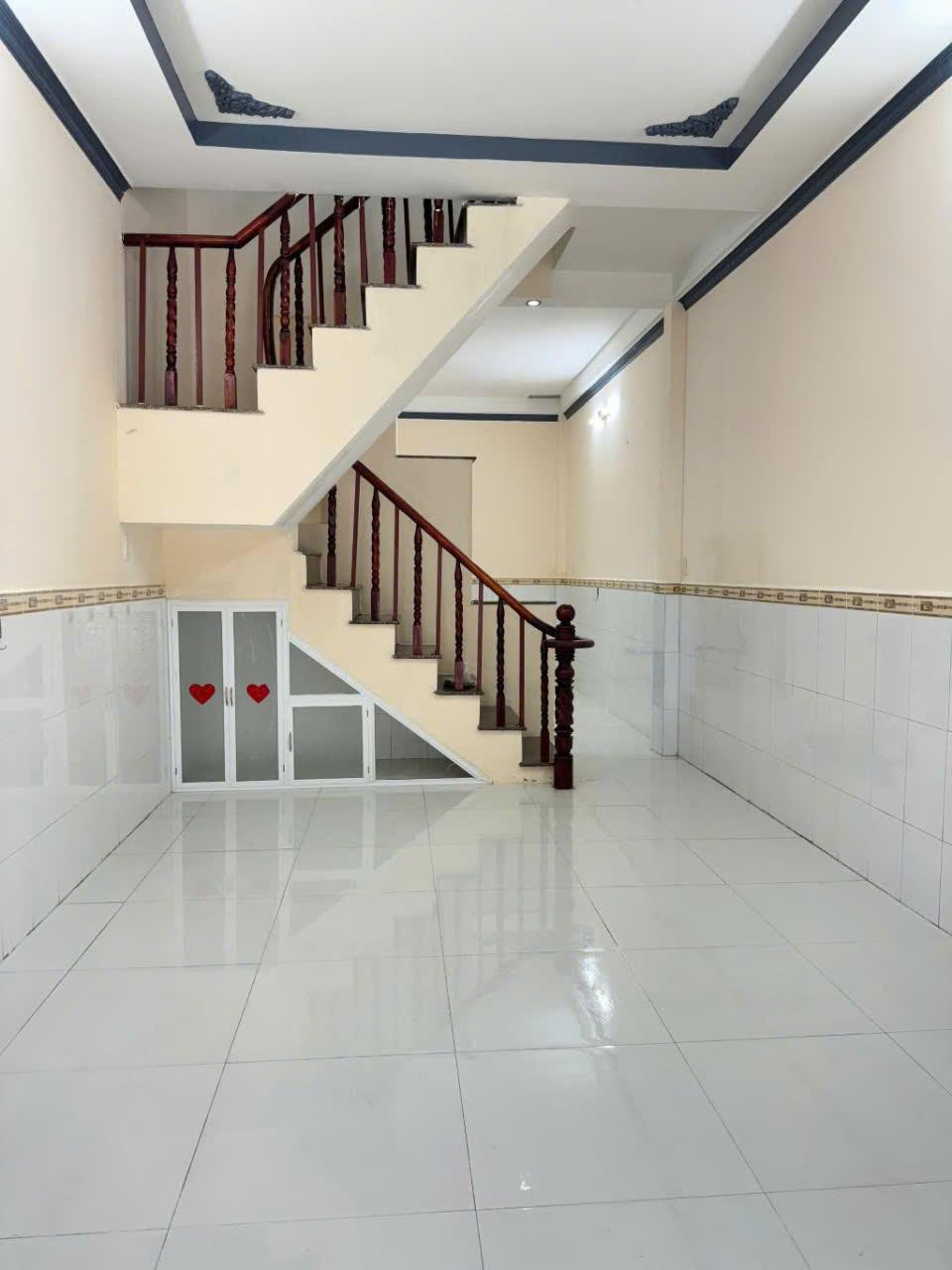 Giảm 200tr! Nhà 2 tầng HXH 36m2, Vuông – Nguyễn Thị Đặng Q12 - Ảnh 1